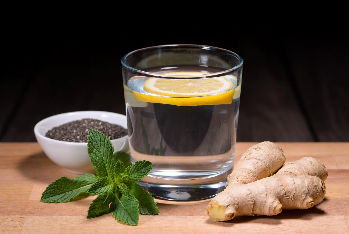 Bebida Detox Noturna: A Receita Secreta Para Reduzir Inchaço e Queimar Gordura Enquanto Você Dorme