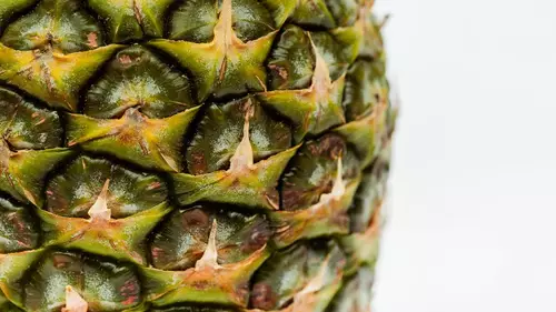 Casca de 1 abacaxi