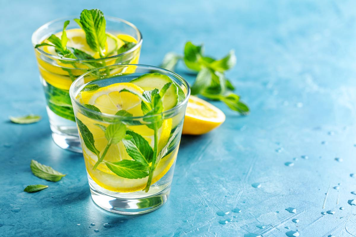 Água aromatizada com salsinha