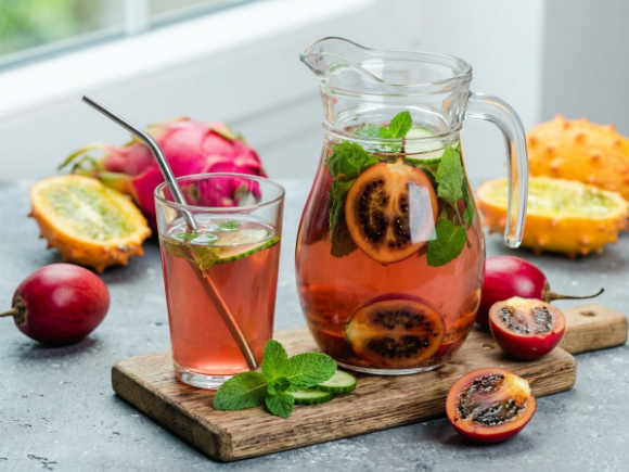 Água detox de tamarillo
